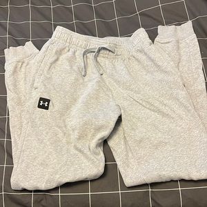 Men’s grey sweatpants